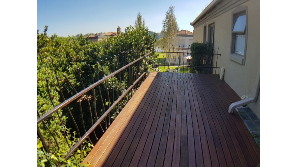 sun-deck-cottage